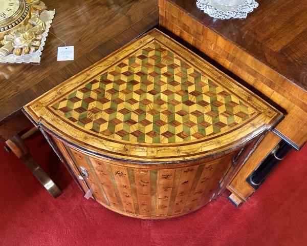 Stodola.cz - Rohová skříňka